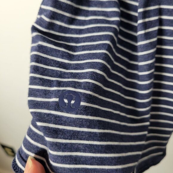 Lululemon Size S All Tied Up Tank Modern Stripe Heathered Hero Blue White - Picture 4 of 7